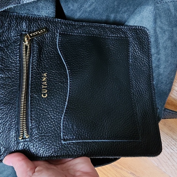 Cuyana Classic Tote - Picture 9 of 15